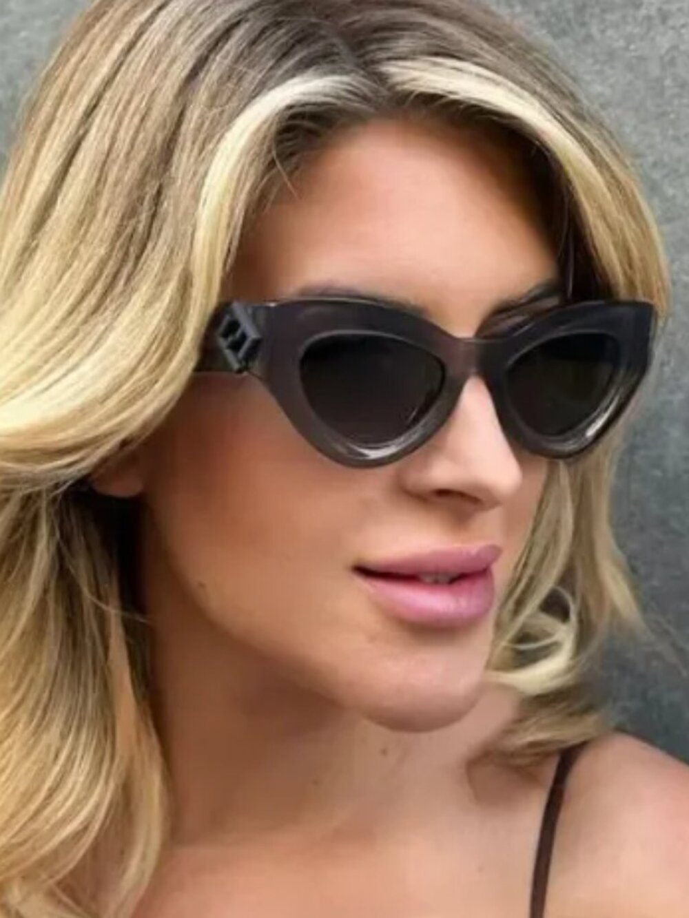 NEW FENDI SUNGLASSES GRAY WOMEN EYEWEAR FENDI FE40146I 20A